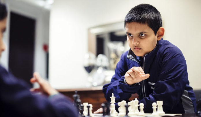 Chess News: 12 साल के अभिमन्यु मिश्रा ने रचा इतिहास, शतरंज में सबसे कम उम्र के ग्रैंडमास्टर बने