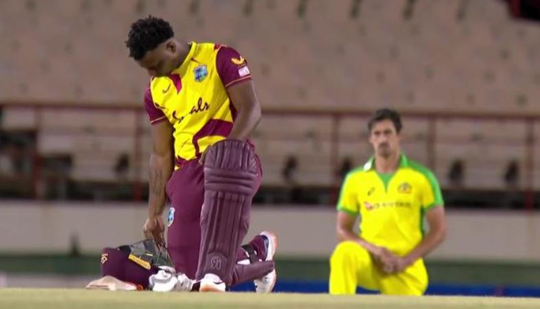 WI vs AUS: ऑस्ट्रेलिया और वेस्टइंडीज के खिलाड़ियों ने घुटने के बल बैठकर किया Black Lives Matter का समर्थन