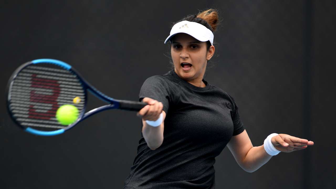 Cleveland Championships : Sania Mirza और उनकी अमेरिकी जोड़ीदार Christina McHale क्लीवलैंड टेनिस चैंपियनशिप के क्वार्टर फाइनल में पहुंची