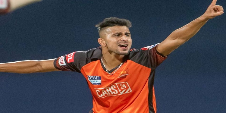 IPL 2022: 'जम्मू एक्सप्रेस' Umran Malik की तूफानी गेंदबाजी, Gujarat Titans की आधी टीम को भेजा पवेलियन; बनाए कई रिकॉर्ड्स Sunrisers Hyderabad