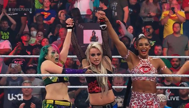 WWE Raw Results Highlights: आरके-ब्रो और ड्रयू मैकइंटायर ने किया द बल्डलाइन का बुरा हाल, मेंन इवेंट में लिव मॉर्गन, असुका और बियांका बिलेयर ने की सिक्स वीमेंस टैग-टीम मैच में शानदार जीत हासिल