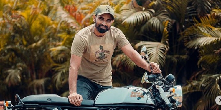IND vs ENG: इंग्लैंड रवाना होने से पहले Mohammed Shami ने खरीदी नई बाइक, फैंस संग शेयर की फोटोज