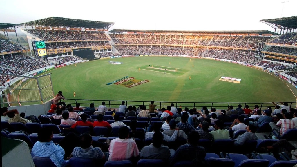 IND vs AUS: नागपुर की पिच को लेकर 2004 में भी हुआ था बवाल, सौरव गांगुली ने चोट का बहाना कर नहीं खेला मैच- Check Out