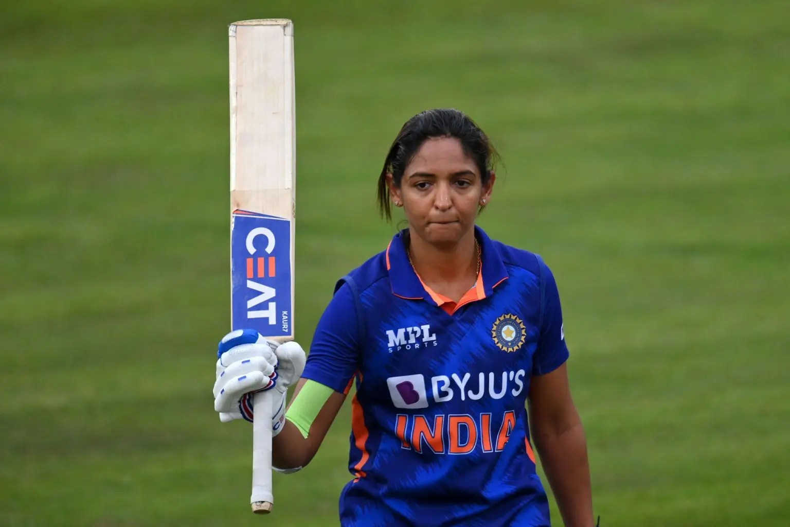 IND-W vs ENG-W LIVE: इंग्लैंड के खिलाफ दूसरे वनडे में भारतीय महिला टीम ने रचा इतिहास, इंग्लिश जमीं पर जीती पहली सीरीज 