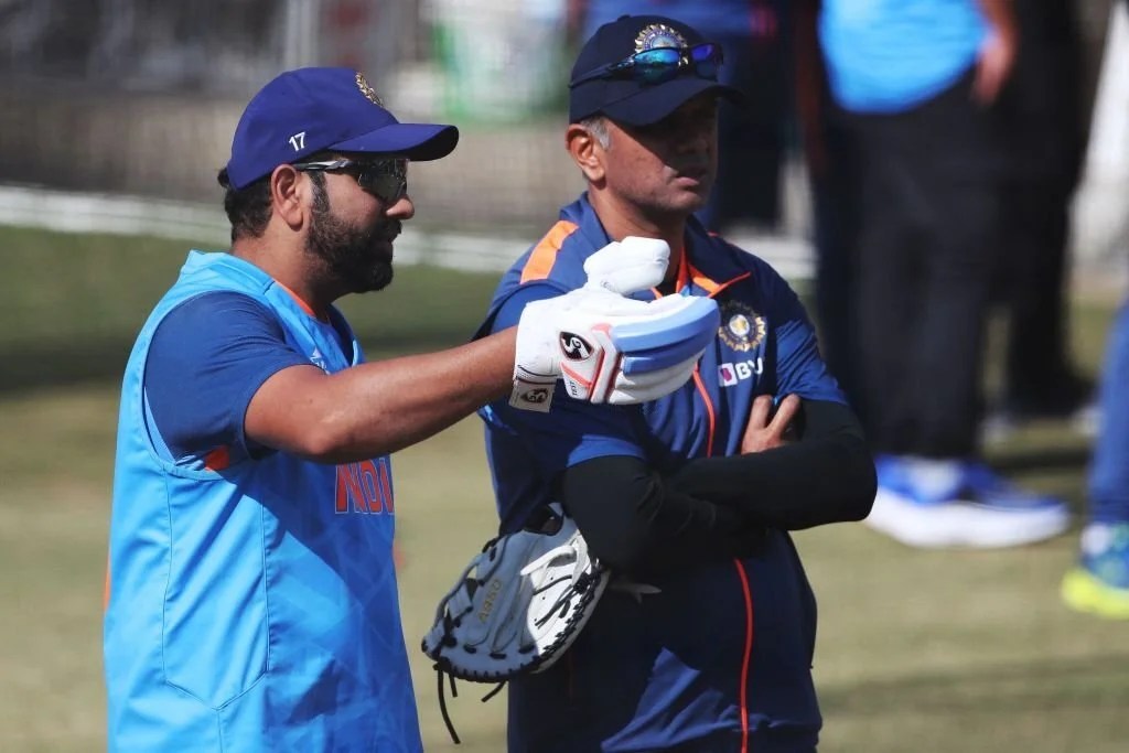 ICC T20 World Cup 2022: कप्तान रोहित और कोच द्रविड़ के एक मैसेज के बाद सिडनी में टीम इंडिया की ग्रैंड दिवाली डिनर पार्टी हुई कैंसिल- Check Out