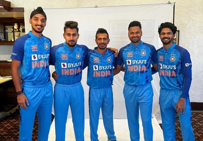 IND vs SL LIVE: श्रीलंका सीरीज से पहले टीम इंडिया की जर्सी बदली, युजवेंद्र चहल ने शेयर की तस्वीर- Check Out